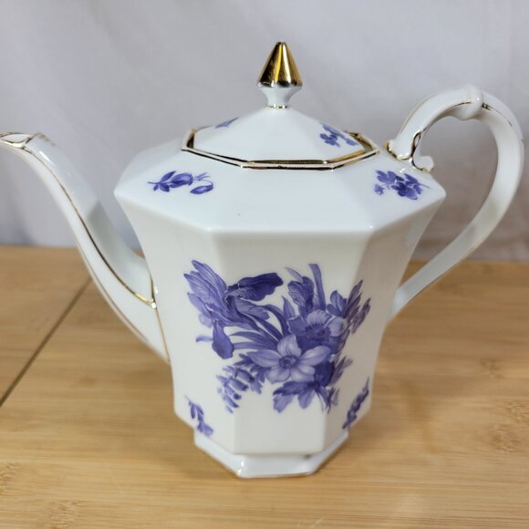 Teapot, Vintage Tirschenreuth Bavaria Blue Floral Hexagonal Shape #137 - Picture 1 of 13